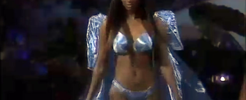 Victoria's Secret Fashion Show 1999 (HD) 